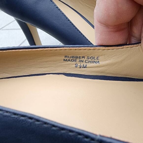 Ann Taylor Classic Round Toe Leather Pumps Heels 9.5 - Picture 5 of 9